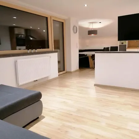 Haus Schloegl * 普范德斯