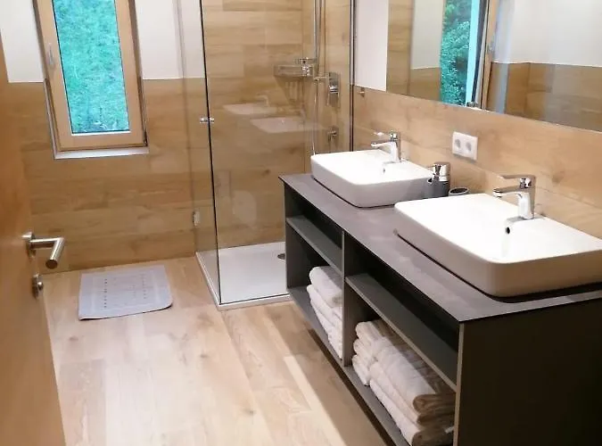 Haus Schloegl 아파트 *